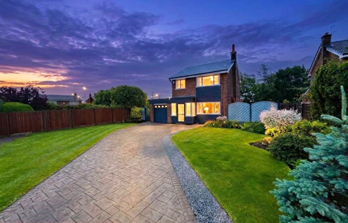 3 Bedroom Detached House For Sale In Ribbleton Close, Seddons Farm, Bury, BL8