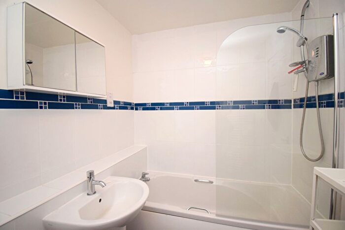 2 Bedroom Flat To Rent In Pipe Lane, Edinburgh, EH15