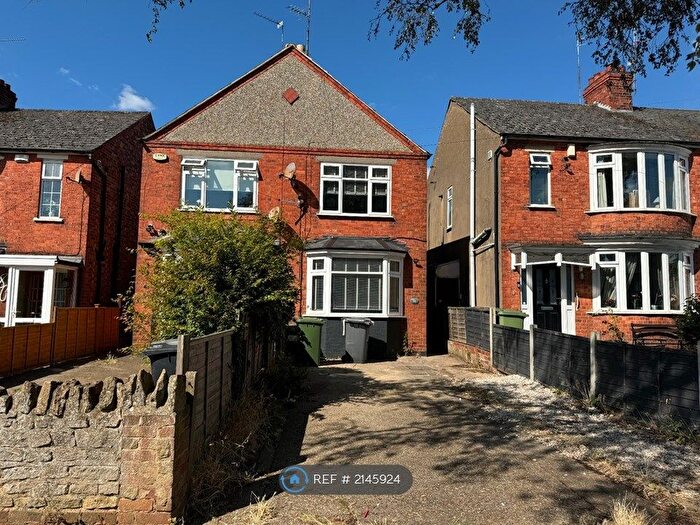 3 Bedroom Semi-Detached House To Rent In Eastfield Road, Wellingborough, NN8