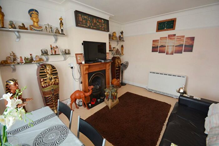 2 Bedroom Duplex For Sale In Westwood Avenue, Harrow, HA2