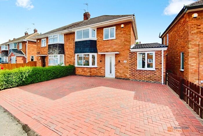 4 Bedroom Semi Detached House For Sale In Ferndale Road, Thurmaston, LE4