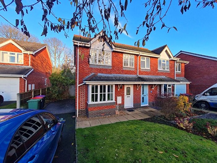 3 Bedroom Semi-Detached House To Rent In Brock Hollow, Horsehay, Telford, Shropshire, TF4