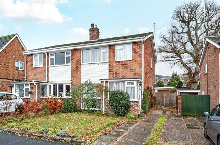 3 Bedroom Semi-Detached House For Sale In Ringwood Drive, North Baddesley, Southampton, Hampshire, SO52