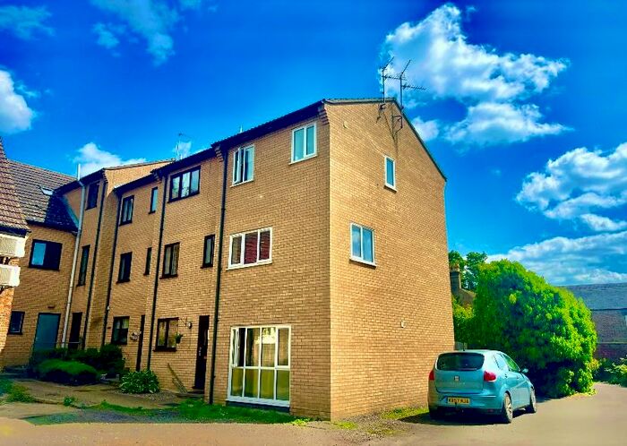 3 Bedroom Property To Rent In Chapel Street, March, PE15