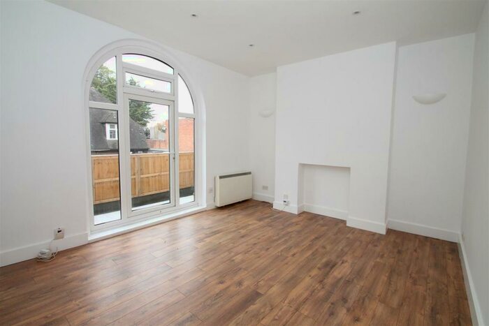 1 Bedroom Flat To Rent In Percival Road, Enfield, EN1