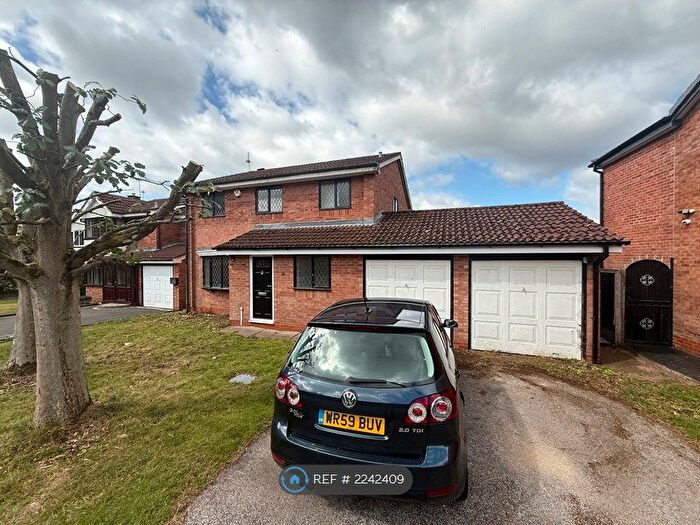 5 Bedroom Detached House To Rent In Biton Close, Birmingham, B17