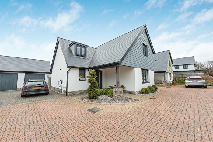 3 Bedroom Detached House For Sale In Summerland Lane, Newton, Swansea, SA3
