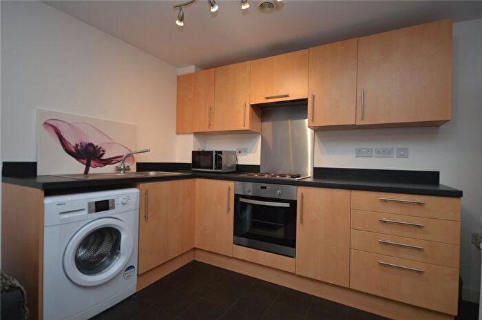 1 Bedroom Flat To Rent In Harding House, Swindon, Wiltshire, SN1