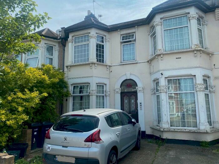 1 Bedroom Flat To Rent In Cambridge Road, Ilford, London, IG3