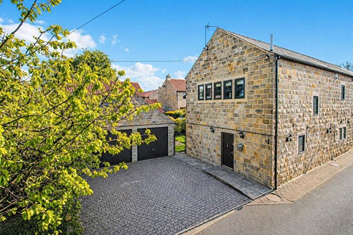 3 Bedroom Semi-detached House For Sale In Orchard Court, Badsworth, Pontefract, WF9