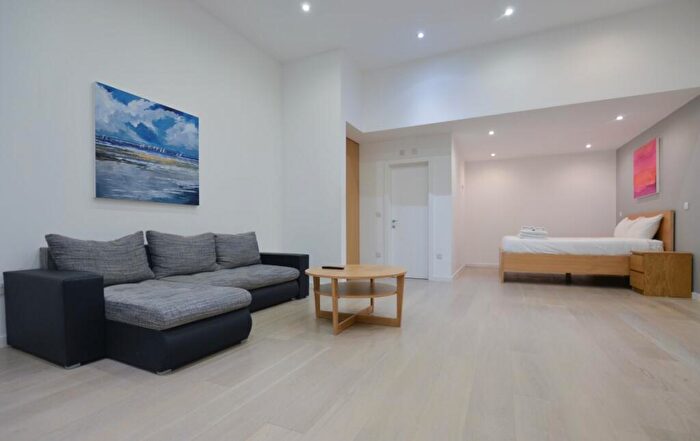 Apartment To Rent In West End Lane, West Hampstead, NW6
