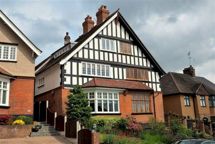 3 Bedroom Apartment To Rent In Russell Road, Buckhurst Hill, IG9