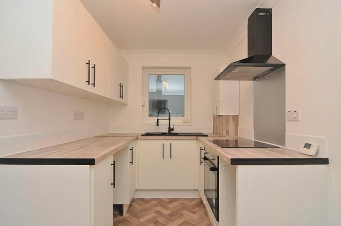 1 Bedroom Flat To Rent In Wilton Street, Stoke, Plymouth, PL1