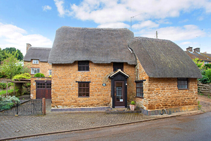 2 Bedroom Detached House For Sale In Mills Lane, Wroxton, OX15