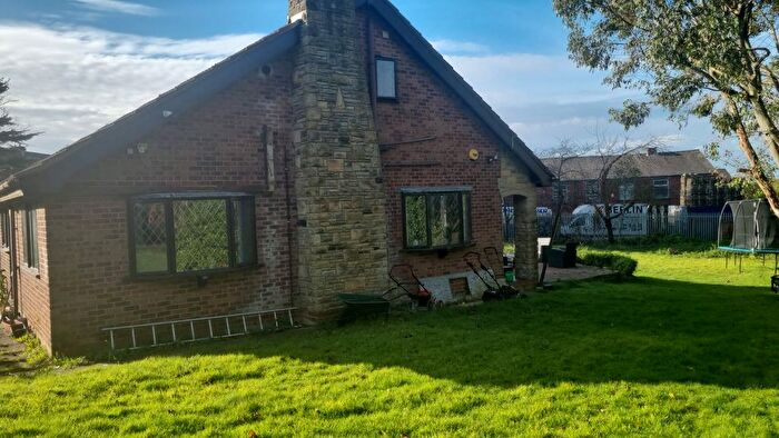 5 Bedroom Detached House To Rent In Holden Fold Lane, Oldham, OL2