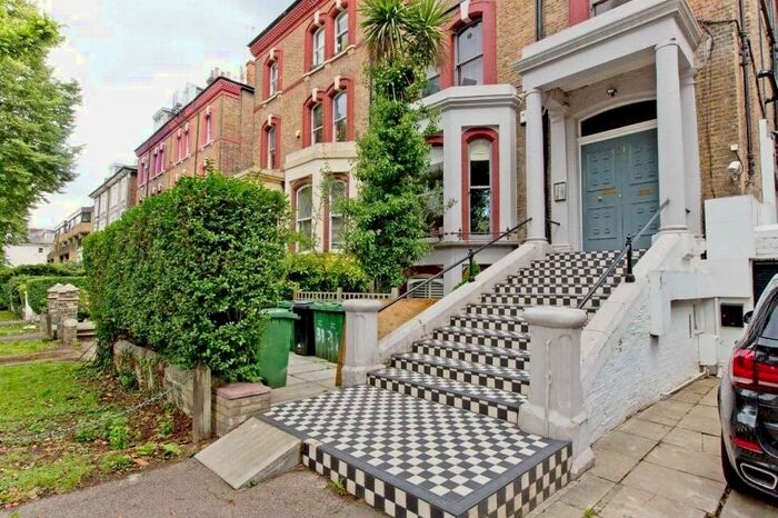 Studio To Rent In Belsize Avenue, Belsize Park, London, NW3