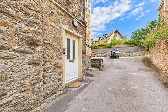 1 Bedroom Apartment To Rent In Victoria Road, Clevedon, BS21