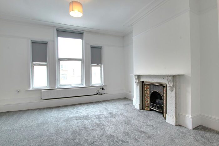 1 Bedroom Flat To Rent In Fulham Road, (), Fulham, SW6