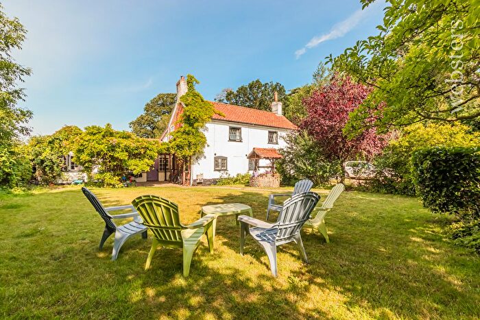 5 Bedroom Detached House For Sale In Long Lane, Mulbarton, Norwich, NR14