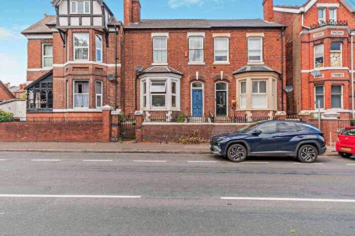 4 Bedroom Terraced House For Sale In Wood Green Road, Wednesbury, WS10
