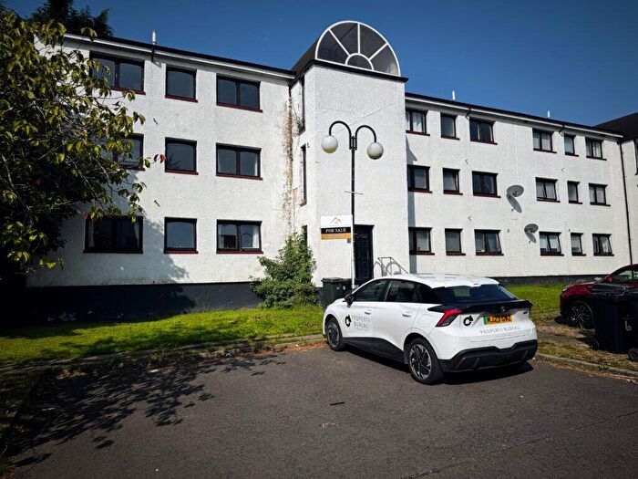 2 Bedroom Flat To Rent In Kildonan Court, Newmains, Wishaw, ML2