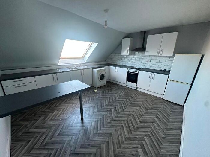 3 Bedroom Flat For Sale In St James Street, Renfrewshire, Paisley, PA3