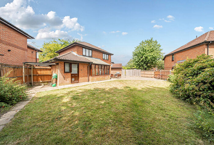 4 Bedroom Detached House For Sale In Water View, Horley, Surrey, RH6