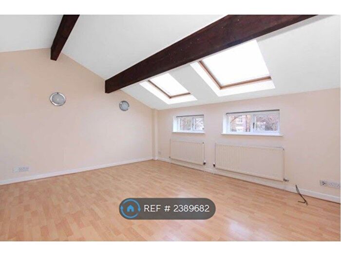 2 Bedroom Flat To Rent In Back Percy Street, Liverpool, L8