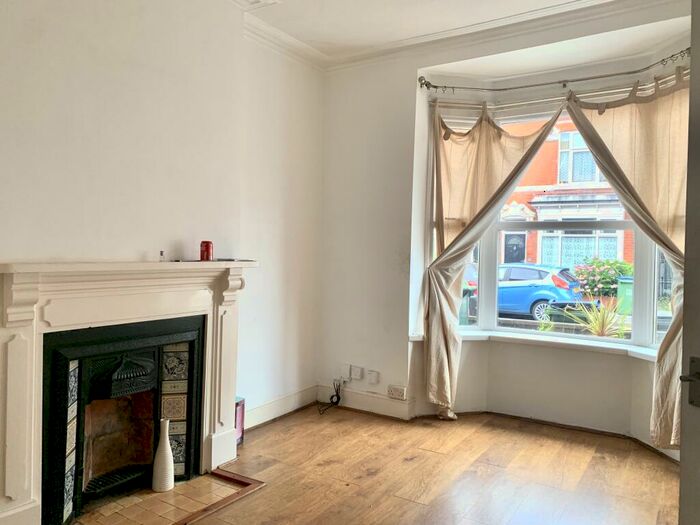 2 Bedroom House To Rent In Poplar Road, Smethwick, B66