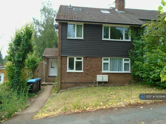2 Bedroom Flat To Rent In Adele Avenue, Welwyn, AL6