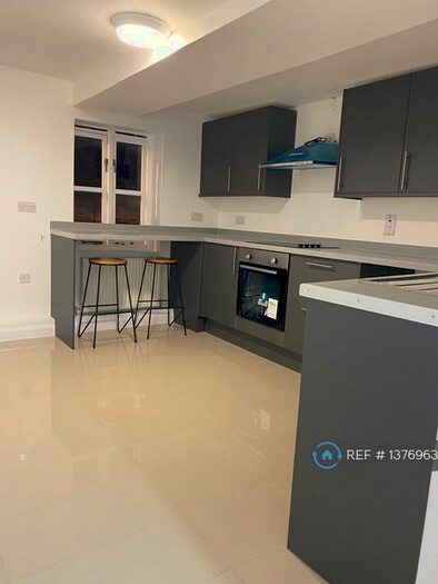 2 Bedroom Flat To Rent In The Highstreet, Hertfordshire, SG1