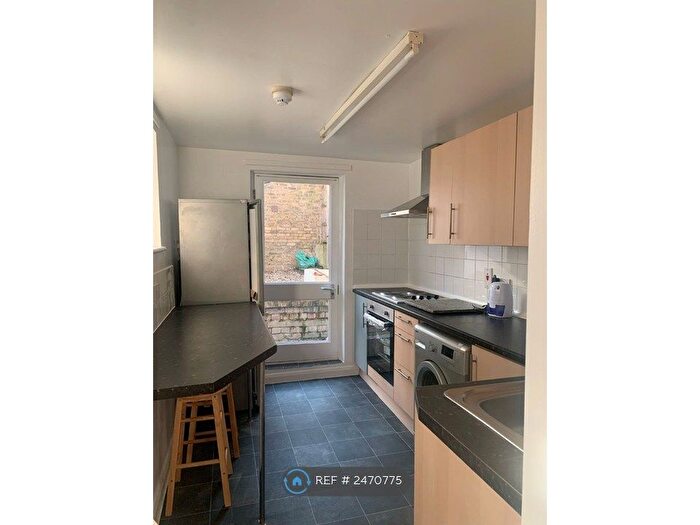 2 Bedroom Flat To Rent In Malden Road, London, NW5