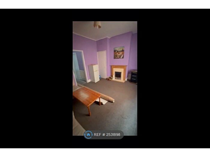 1 Bedroom Flat To Rent In Quarry Hill, Wilnecote, Tamworth, B77