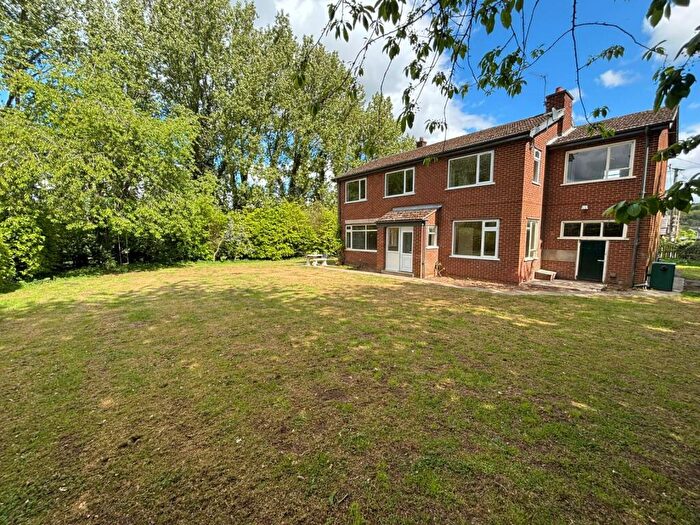 4 Bedroom Detached House To Rent In Drewton, South Cave, HU15