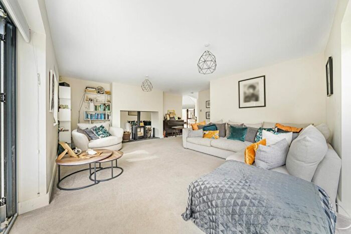 5 Bedroom Detached House For Sale In The Warren, Selling, ME13