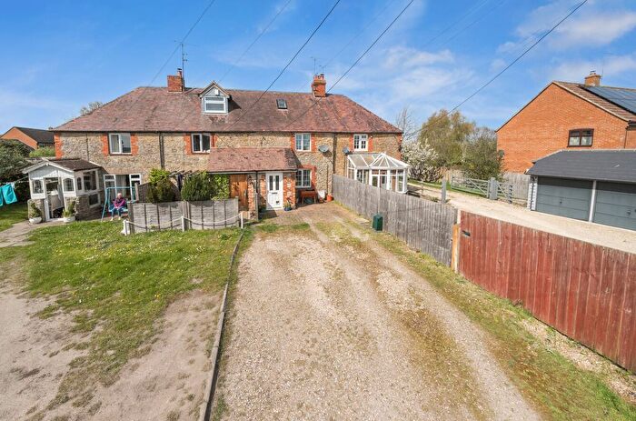 3 Bedroom Terraced House For Sale In Wakes Place, Longcot, Faringdon, Oxfordshire, SN7