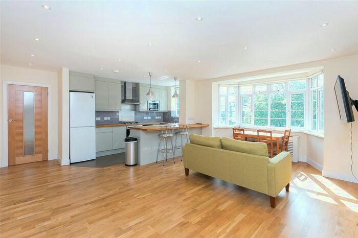 2 Bedroom Flat To Rent In Greville Hall, Greville Place, NW6