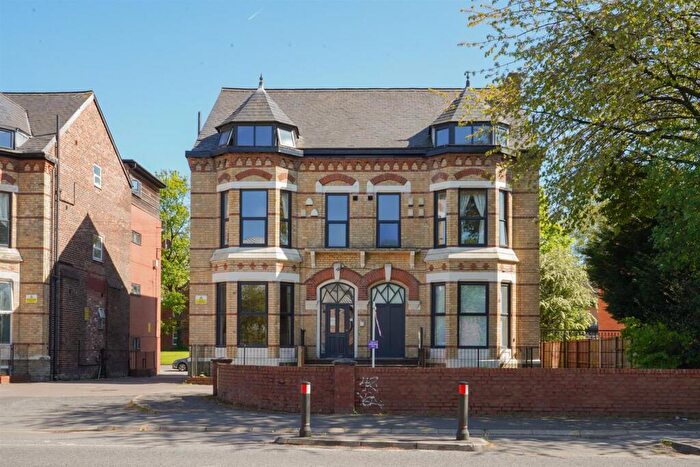3 Bedroom Duplex For Sale In Upper Chorlton Road, Whalley Range, M16