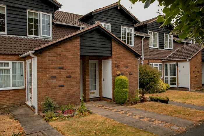 1 Bedroom Flat To Rent In Buckden Court, Perry, Huntingdon, PE28