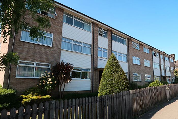2 Bedroom Flat To Rent In South Vale, Harrow, HA1
