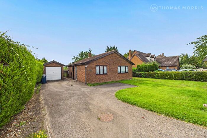 2 Bedroom Bungalow For Sale In Warboys Road, Pidley, Huntingdon, Cambridgeshire, PE28