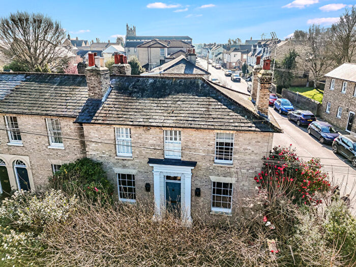 3 Bedroom End Of Terrace House For Sale In New London Road, Old Moulsham, Chelmsford, CM2