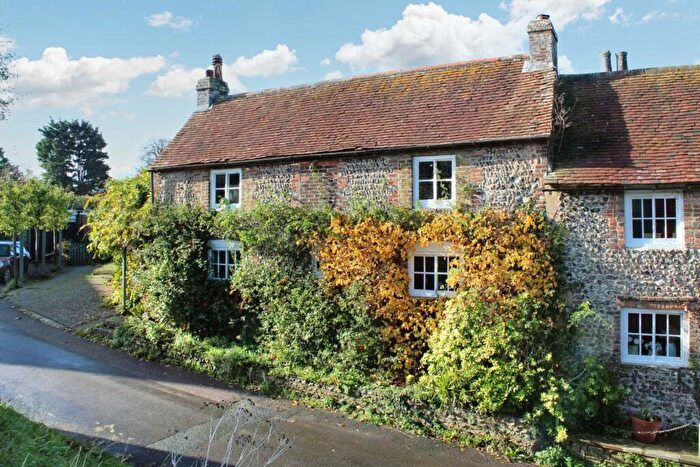 4 Bedroom Cottage For Sale In Piddinghoe, BN9