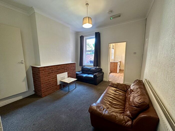 2 Bedroom End Terrace House To Rent In Grasmere Street, Leicester, LE2