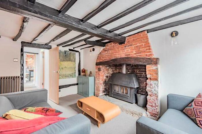 3 Bedroom Cottage To Rent In Greys Road, Henley On Thames, RG9