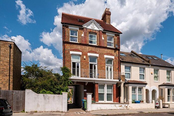 2 Bedroom Maisonette To Rent In Heber Road, East Dulwich, London, SE22
