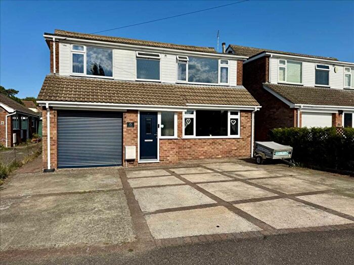 4 Bedroom Detached House For Sale In The Meadow, Caistor, Market Rasen, LN7