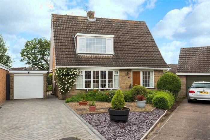 3 Bedroom Bungalow For Sale In Kendal Close, Dunnington, York, North Yorkshire, YO19