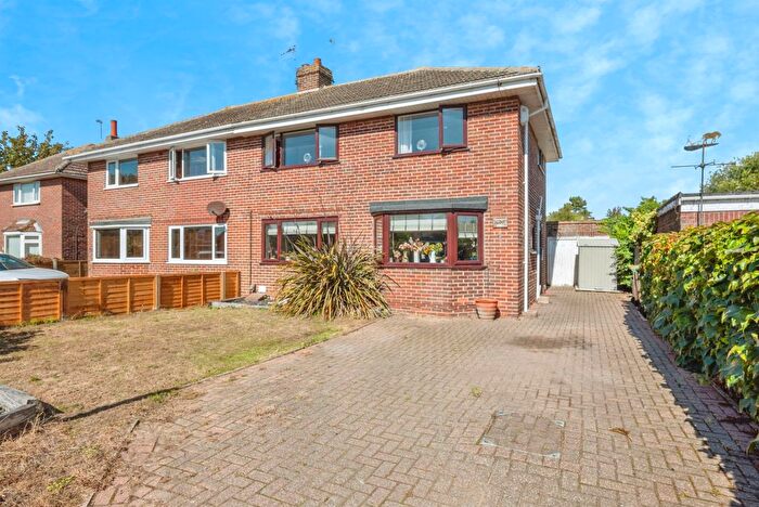 3 Bedroom Semi-Detached House For Sale In Bridge Road, Gorleston, Great Yarmouth, NR31
