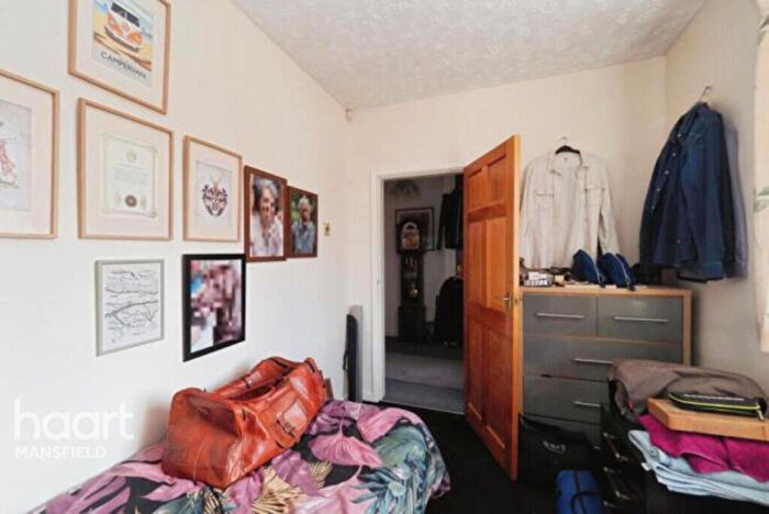 2 Bedroom Semi-Detached Bungalow For Sale In Edmonton Road, Mansfield, NG21